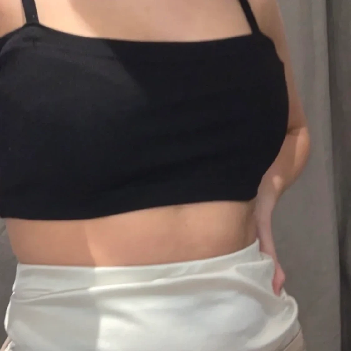 Svart och grå croptop - 90