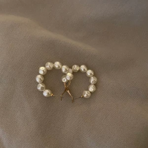 Örhängen - Ett par jättefina örhängen från hm.