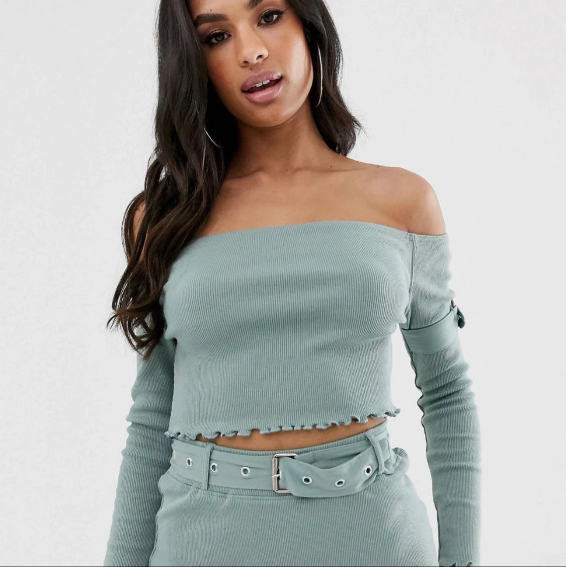 Superfin långärmad top med detalj - 90