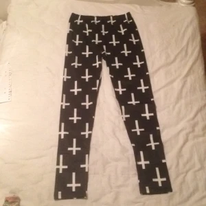  - Helt nya bara upptagna för foto. Stretchiga.