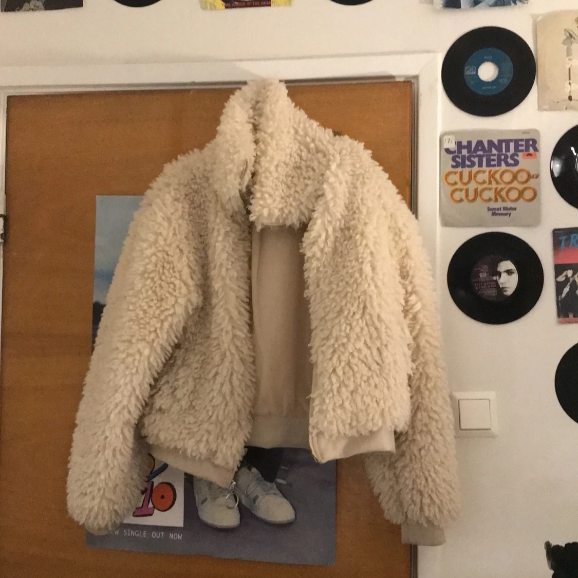  Fake pälsjacka, använd fåtal gånger och kort i modellen 