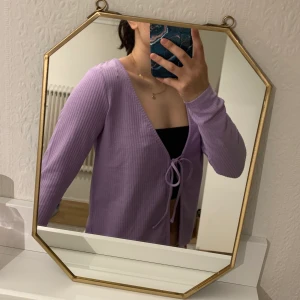 Blus/kofta - Helt ny aldrig använd 