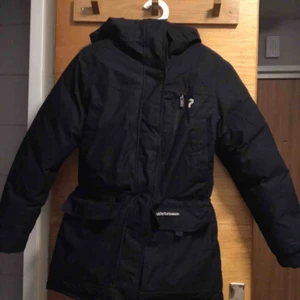 Peak performance jacka  - Säljer min peak performance jacka den är i bra skick