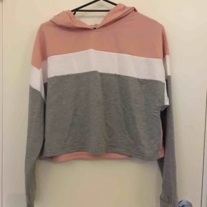  - Helt nytt och oanvänt mysset i storlek xs/s. Hela setet säljes för 100kr! 