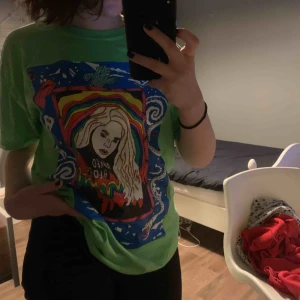  - L Devine merch. Naked Alone. 