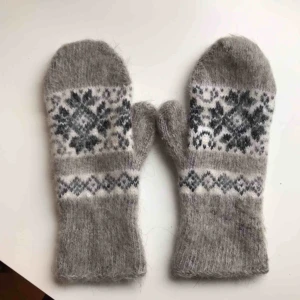  - Ullvantar. Knappt använda