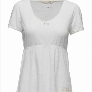  - Nyskick. Hade ingen bra bild men min är puderrosa INTE vit