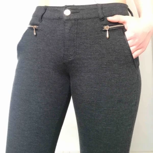 Byxor - Snygga byxor från Litauen (vet inte märket) i storlek S! Köparen står för frakten men kan även mötas upp i Uppsala, Knivsta eller Sigtuna.  Tveka inte att fråga mig om något❣️