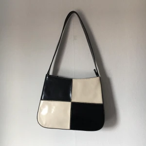  - checkered 90s väska <3 