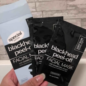 - Blackhead peel-off facial mask - 2st kvar - köparen står för frakt