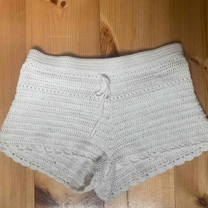  - Fina virkade shorts från gina tricot. Använd ett fåtal gånger men i fint skick