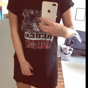  - Oversized T-shirt klänning från Madlady