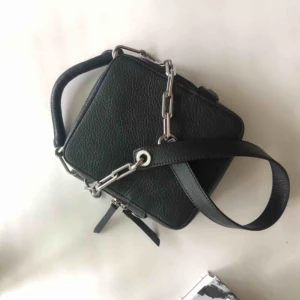  - Äkta skinn. Möts upp i Malmö eller fraktas 🌹