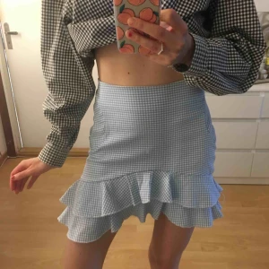 Gingham kjol - En fin blå och vit gingham kjol 💙
