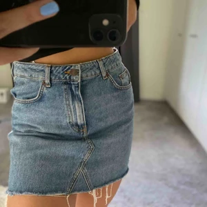  - Snygg jeanskjol💛