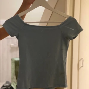 Babyblå topp - Jättefin babyblå topp som knappt är använd 💞