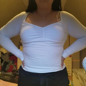 Vit topp  - Från cubus aldrig använt strl S/M