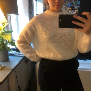 stickad tröja - stickad tröja från HM i strl S. 70kr inkl frakt