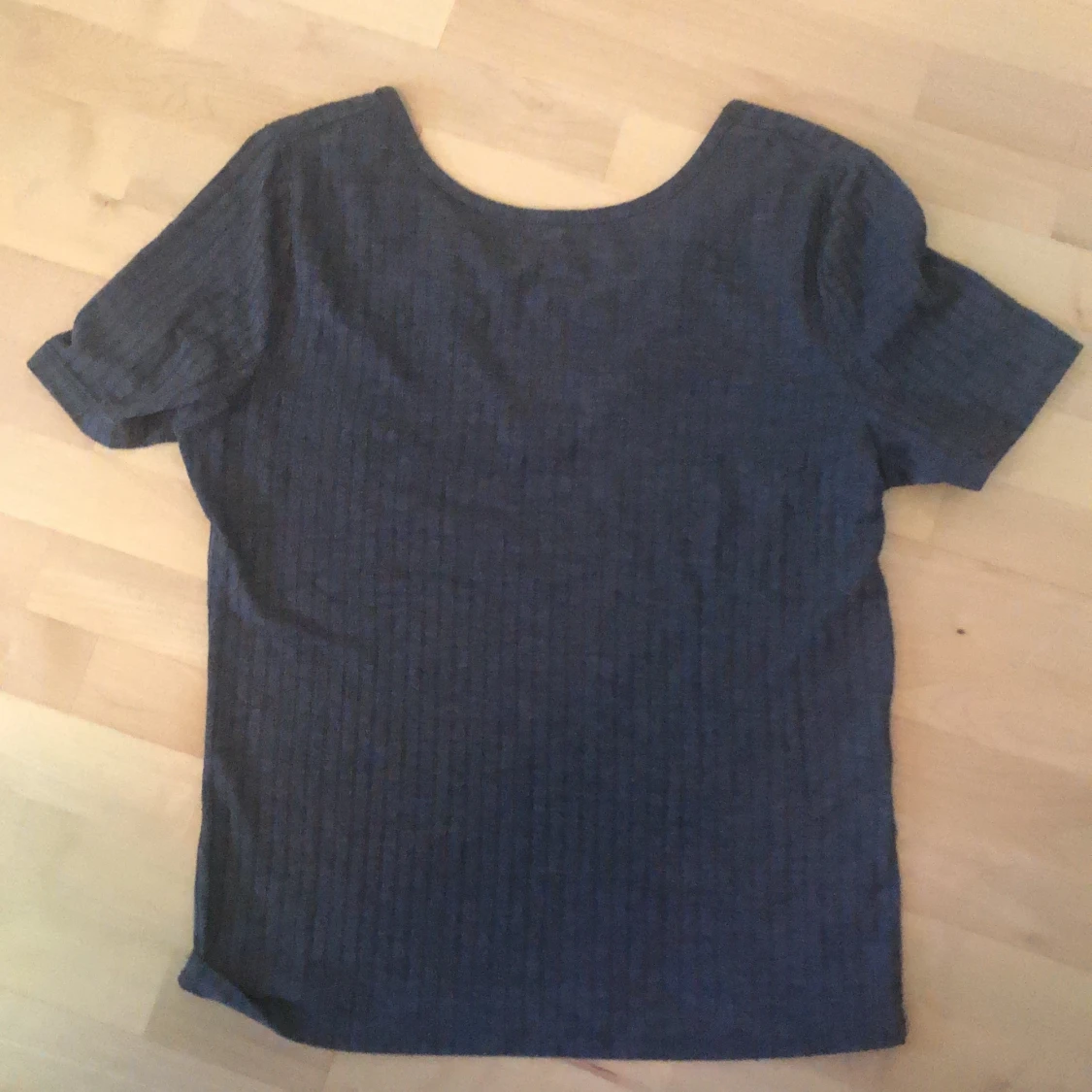  topp med öppen rygg size M