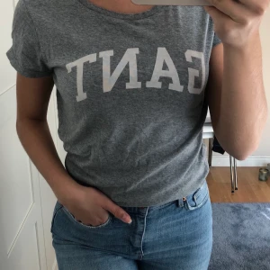 Hyfsat oanvänt GANT tröja - Rensade garderoben och märkte att jag inte använt tröjan på länge, lika bra att sälja:)