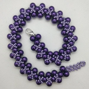 Lila pärl-choker - Handgjord choker i lila pärlor. Justerbar längd💜