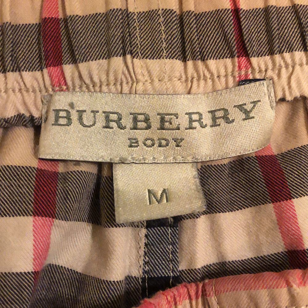 Burberry pyjamas byxor | Plick Second Hand