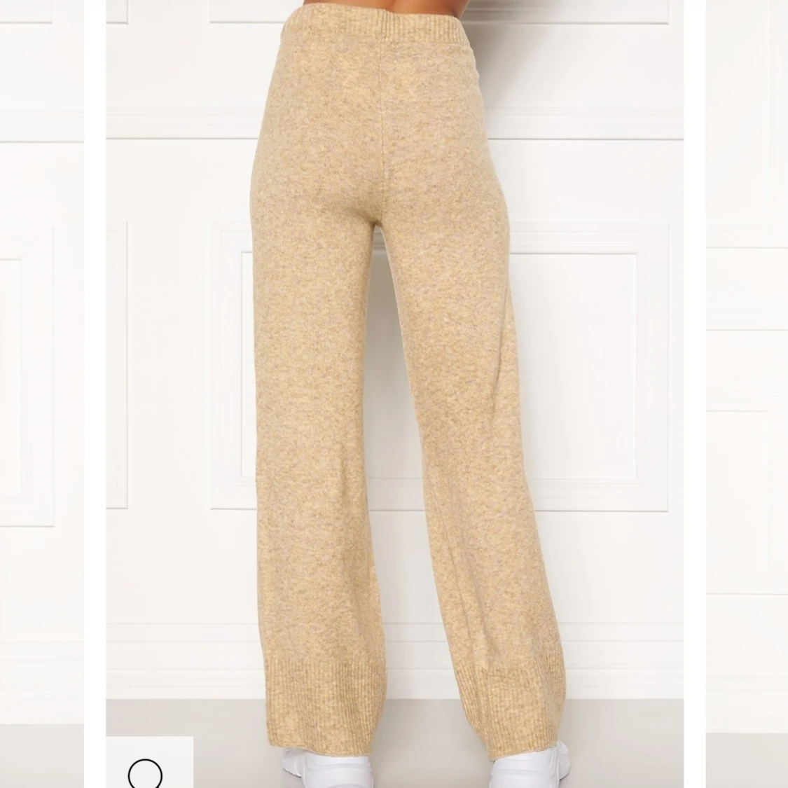 Utsvängda stickade byxor - 91