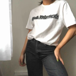 Gosha rubinsky tshirt - xs i herrmodell så ca M i dam😊 i nästintill perfekt skick (kan absolut gå ner i pris vid snabb affär) kvitto finns, frakt 44. Läs policy innan köp