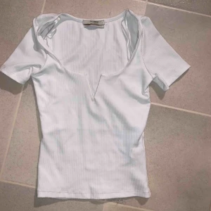  - Extremt söt topp från pull&bear