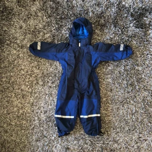  - Overall, använd enstaka gång. För barn runt 2 år. Frakt 49 kr tillkommer