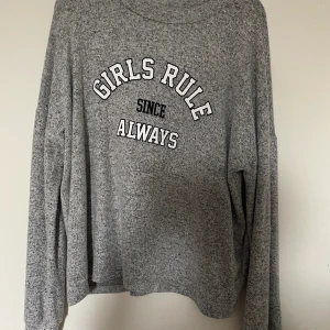 Tröja i från ginatricot  - Använd 3 gånger