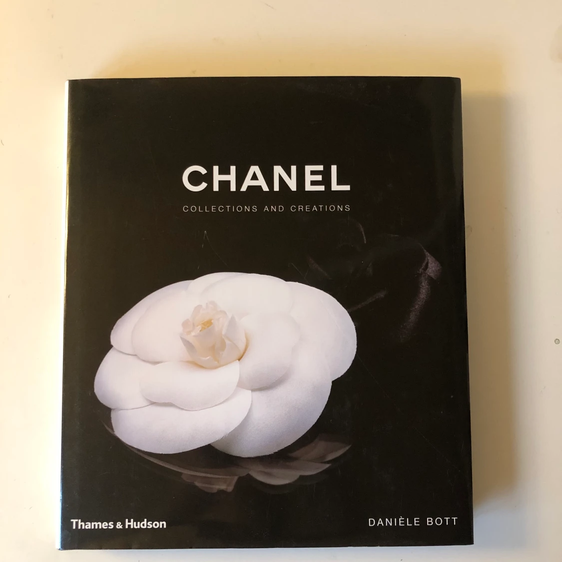 Chanel bok