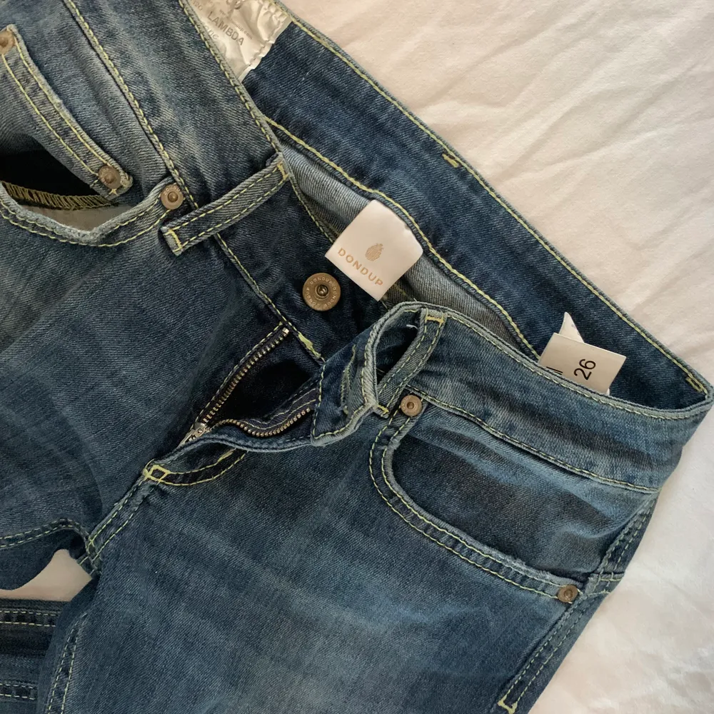 Dondup jeans i stl 26 knappt använda. Jeans & Byxor.