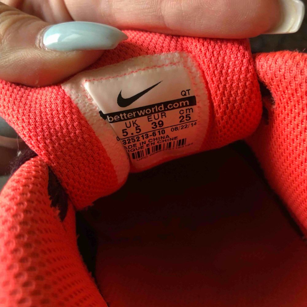 Skitcoola Nike Air Max 90. Unika färger och i väldigt bra skick.. Skor.