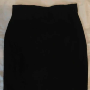  - Svart tub skoj från Cubus, använd en gång. Köparen står för frakten 🥰