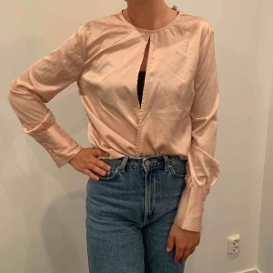 Blus, NAKD - Blus från NAKD Andrea hedenstedt. Storlek 36, aldrig använd. 