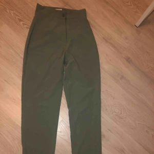  - Byxor från booho helt oanvända med prislapp på, mintgröna