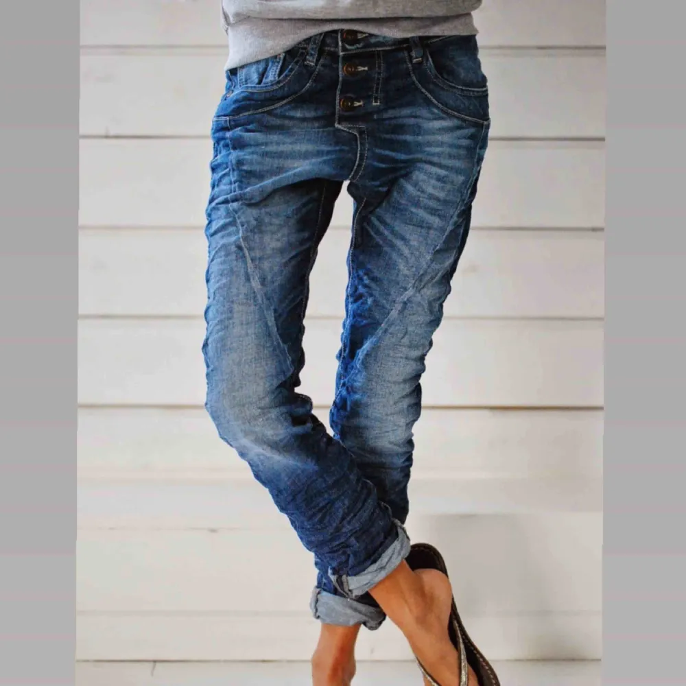 Bild nr 1 är lånad 💕 Snygga Please-jeans! Strl xxs men dom är jättestora i storleken, jag har strl M (36-38) och kan ha dom. Skickas mot frakt eller möts upp vid Östermalm ✨ samfraktar gärna!. Jeans & Byxor.