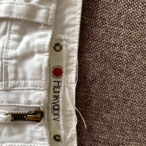  - Vita hunkydory shorts med snygga detaljer