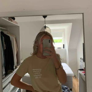  - Beige tröja från zara! Frakt står köparen för💗