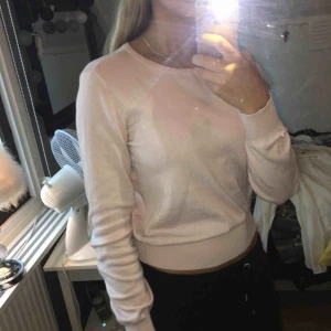  - En rosa tröja från hm