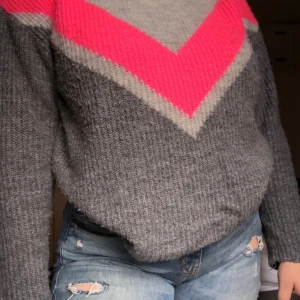 Tjocktröja  - Denna tjocktröja är vääldigt skön och varm, snygg också dessutom! 