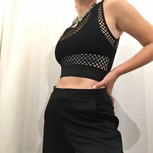 Topp  - Säljer denna snygga toppen då den tyvärr inte kommer till användning längre💗 Högsta bud om fler är intresserade💖 Frakt tillkommer eller så kan jag mötas upp i Stockholm💘