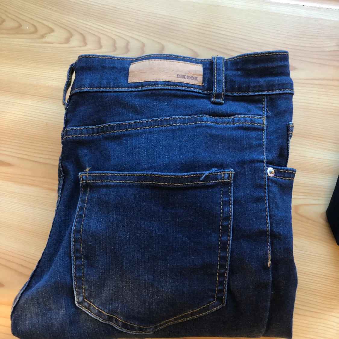 Jeans från bikbok