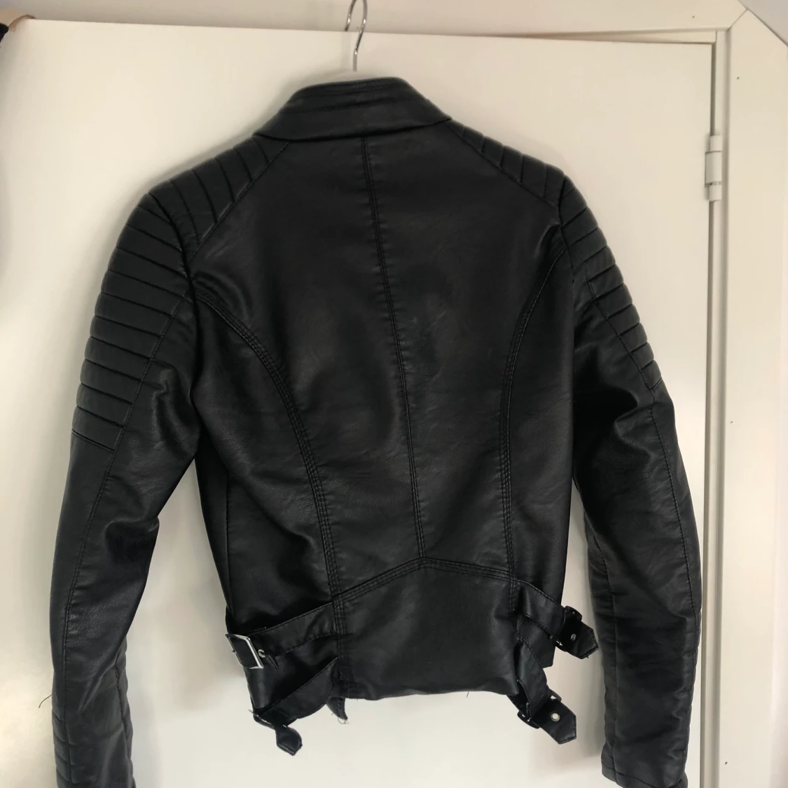 Svart skinnjacka från chiquelle, strl 38 - 91
