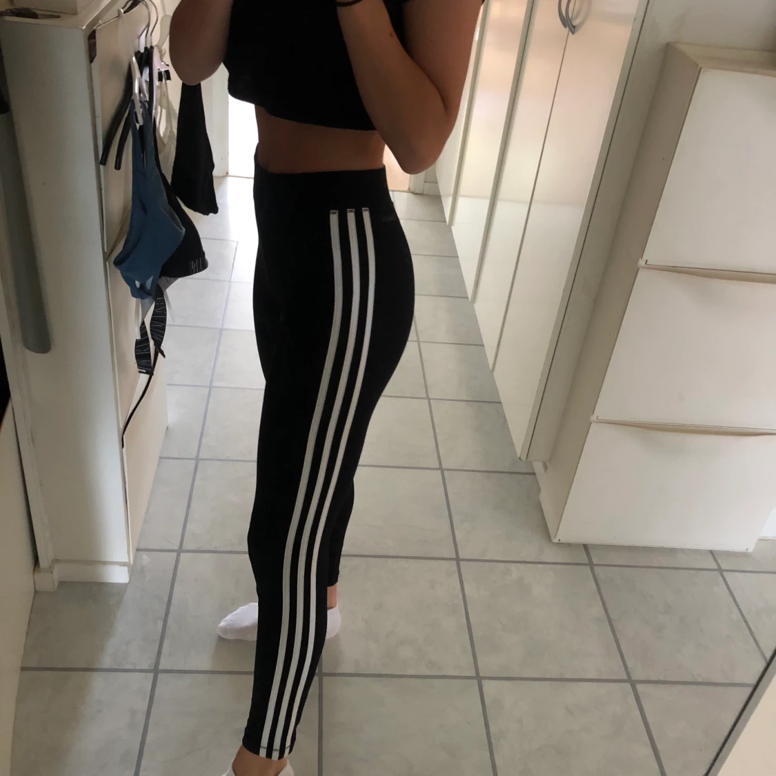 Adidas träningsbyxor stl L - 90