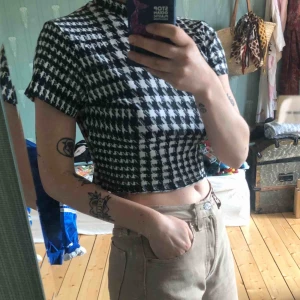  - Använd 2ggr. Storlek M men passar även en S. ✨✨✨ Frakt betalas av köparen eller mötas upp i Malmö 