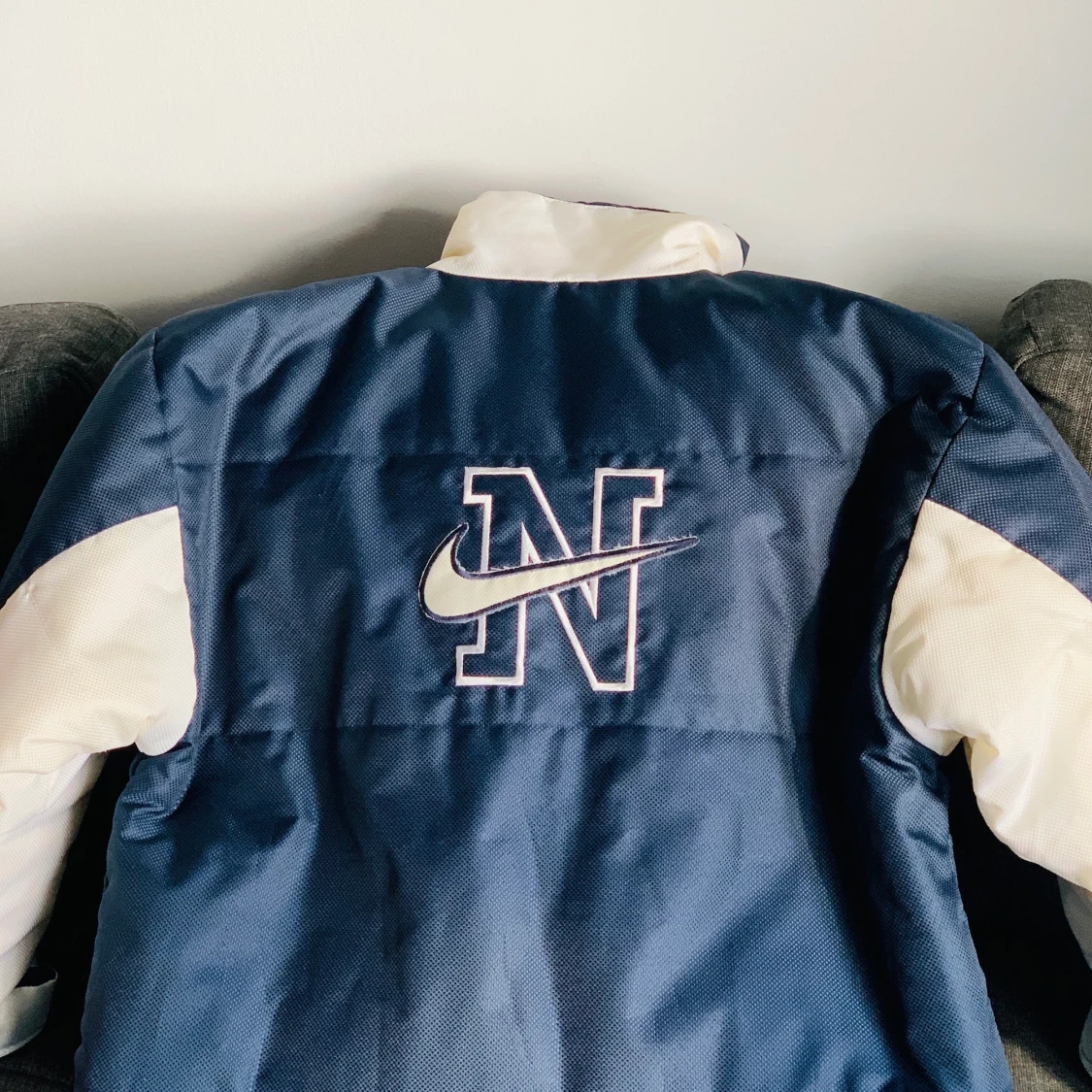 NIKE REVERSIBLE VINTAGE JACKA  - 90