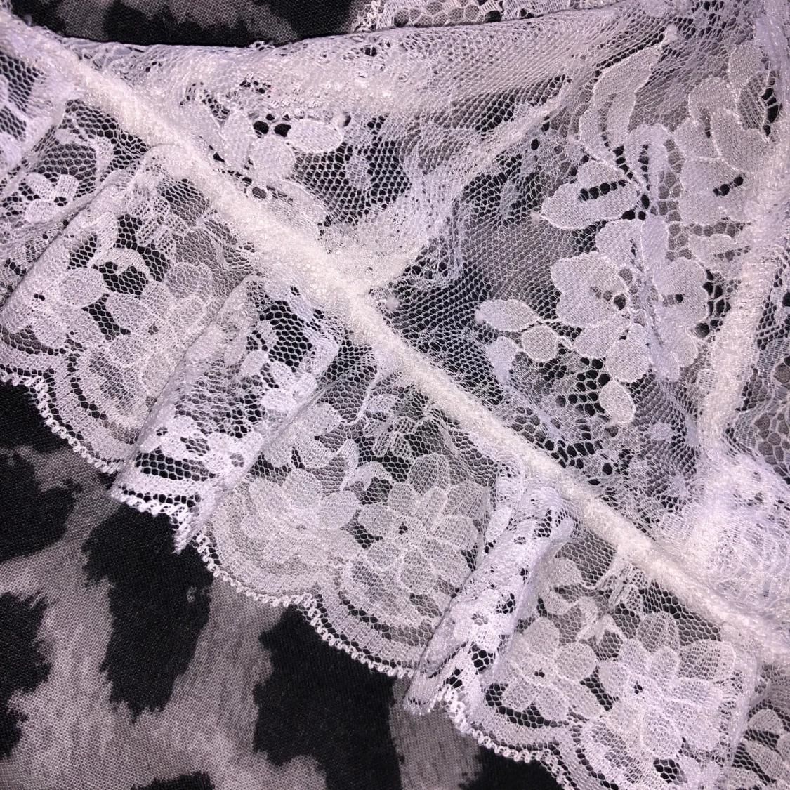 Spets-BH med volang från NAKD - 91