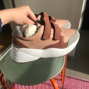 Brand new trainers NA-KD  - Brand New trainers with box. Size 37